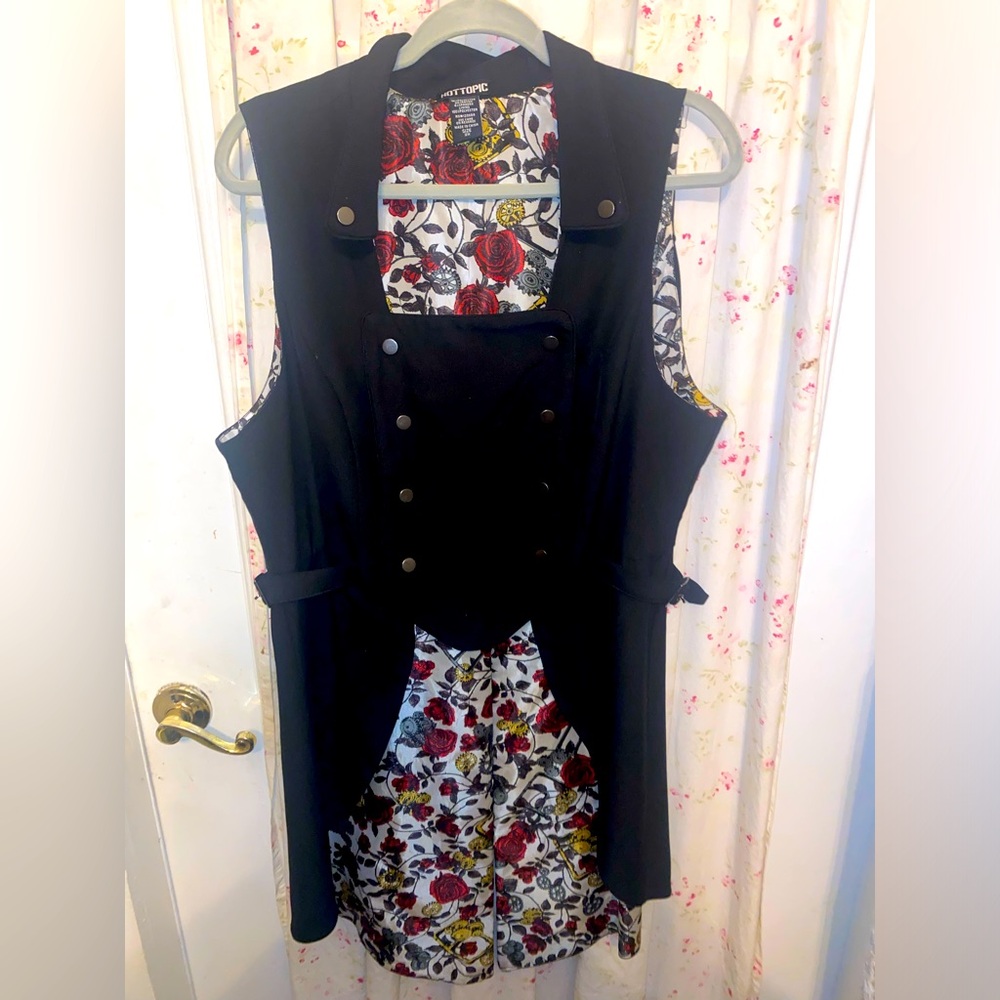 HOT TOPIC Steampunk Goth SNAP FRONT HI LOW VEST! NWOT Size XL